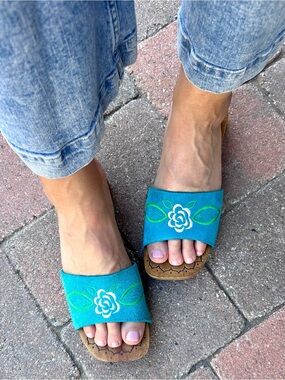 Soul Out Vintage 90s Turqoise Blue Suede Platform Wood Mule Slide Sandals 7.5